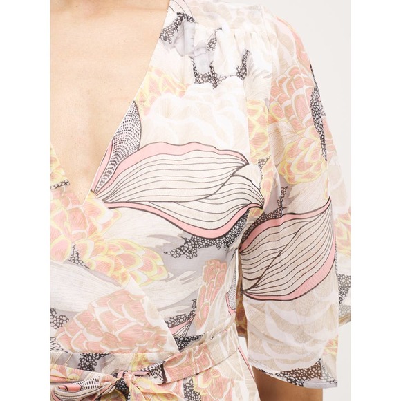 Molly Bracken Maxi Dress Medium Pink Lotus Floral Print Wrap Short Sleeve NWT - Picture 5 of 13